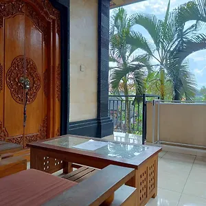 Nyoman House Habitación en casa particular